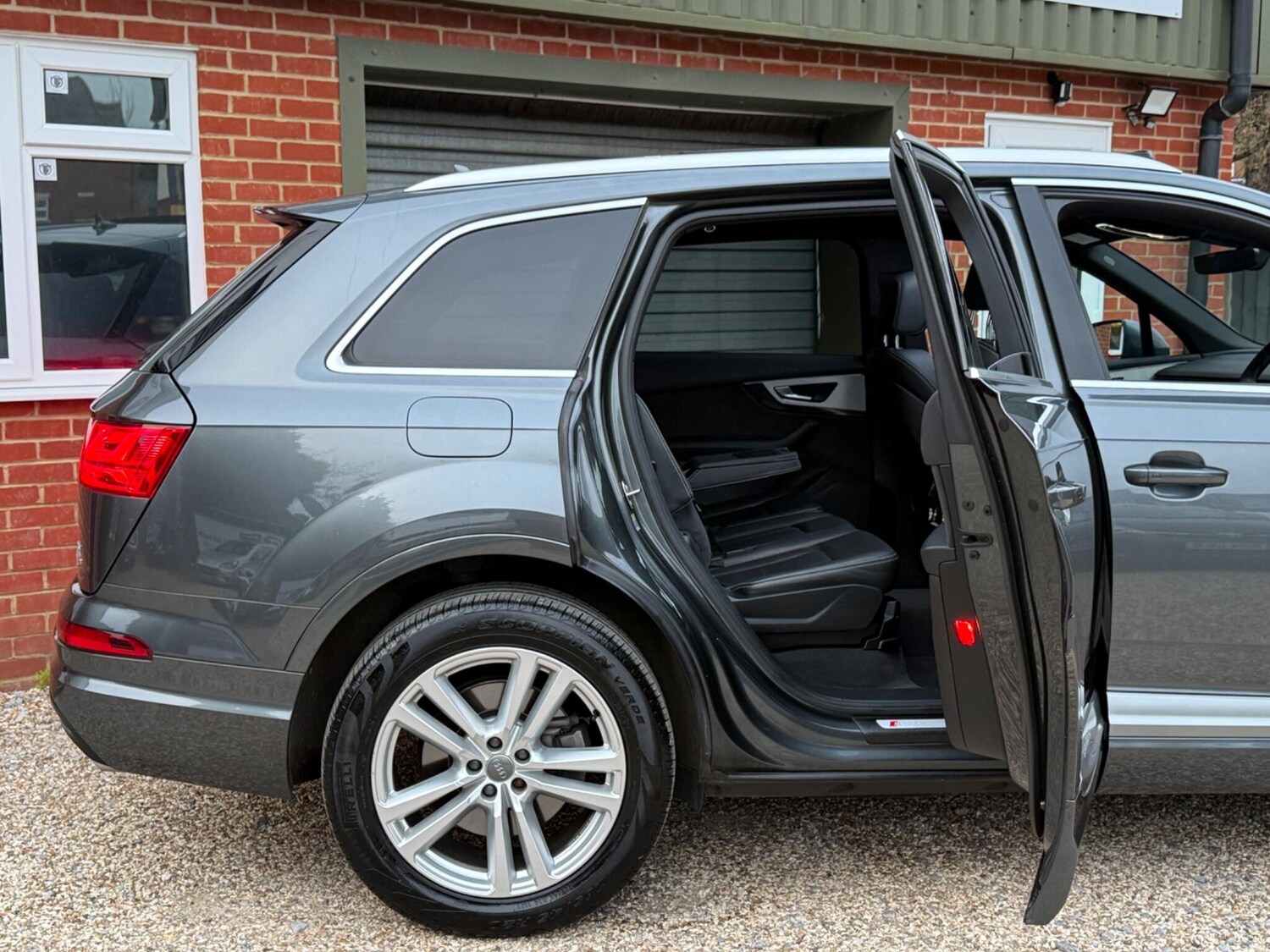 Used Audi Q7 2016 for sale - 77978357: Photo 29