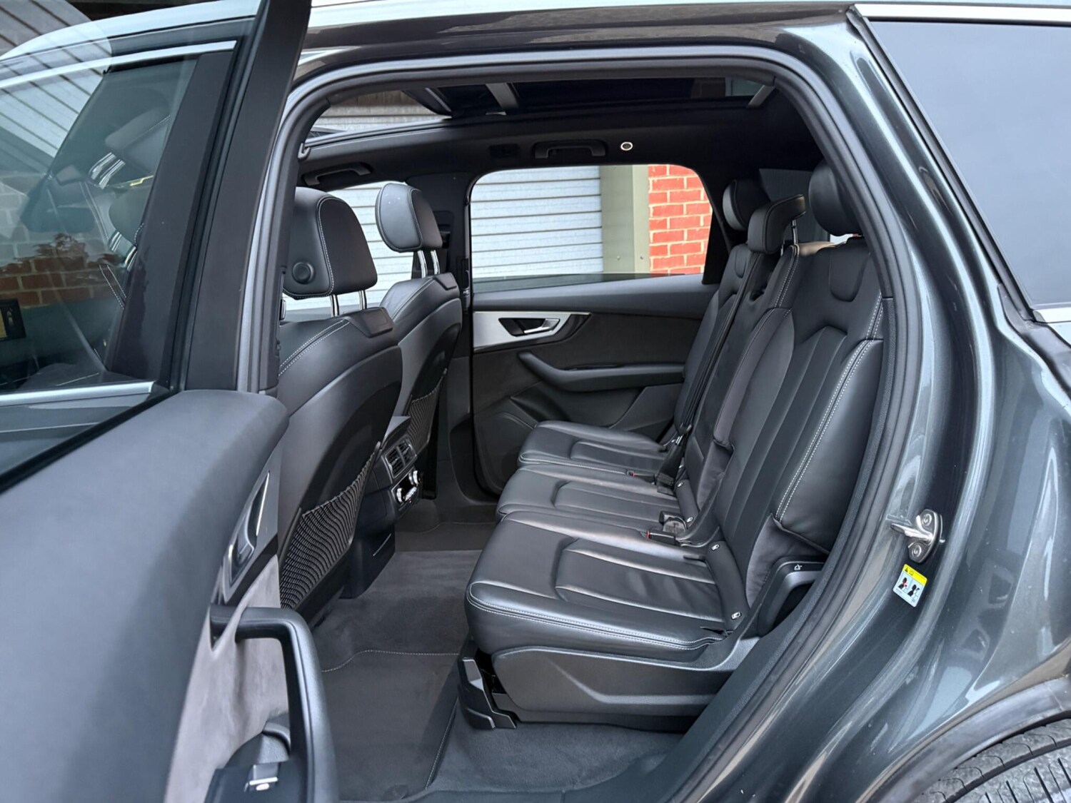 Used Audi Q7 2016 for sale - 77978357: Photo 40