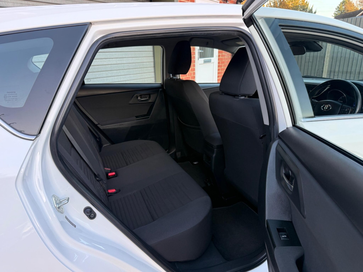 Used Toyota Auris 2018 for sale - 77052442: Photo 11