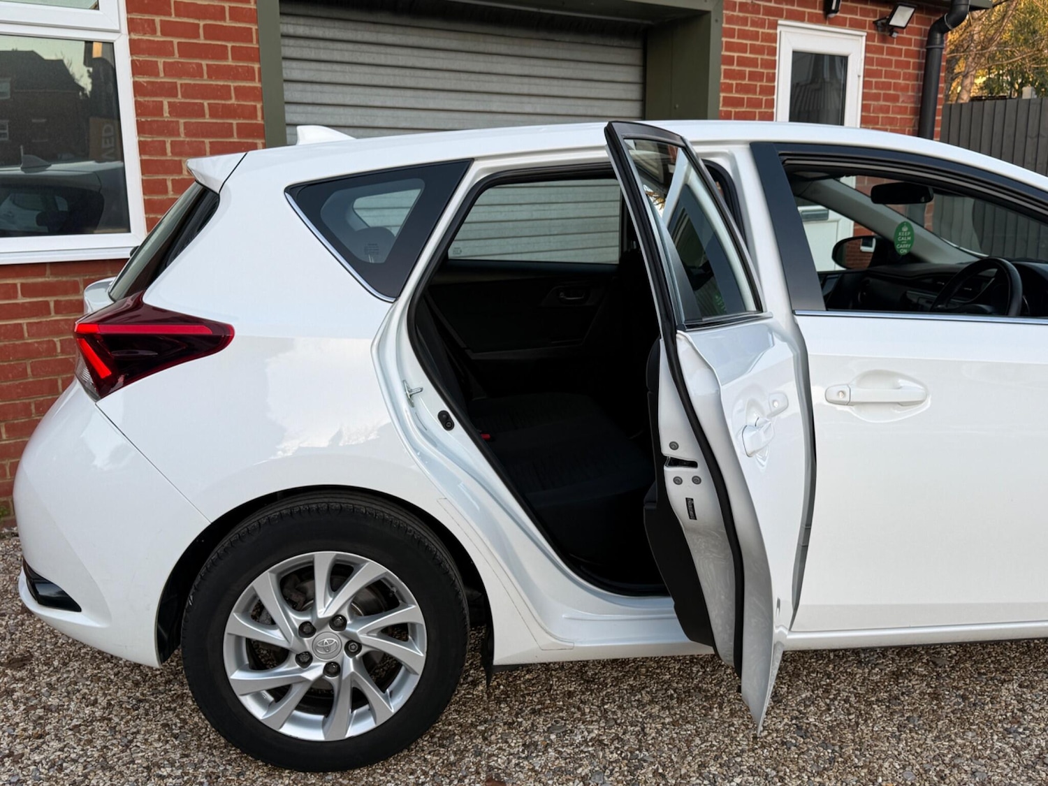 Used Toyota Auris 2018 for sale - 77052442: Photo 15