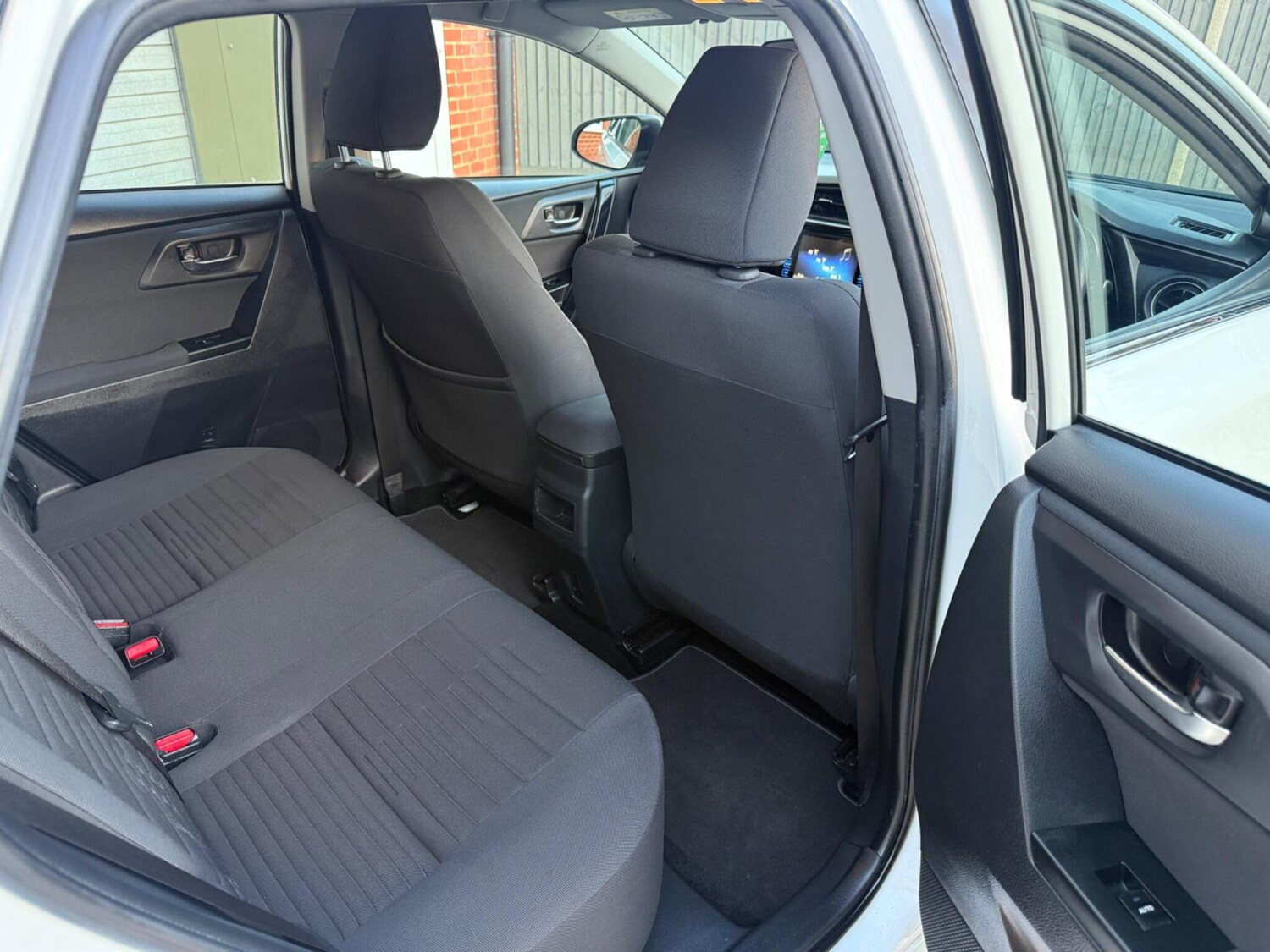 Used Toyota Auris 2018 for sale - 77052442: Photo 16