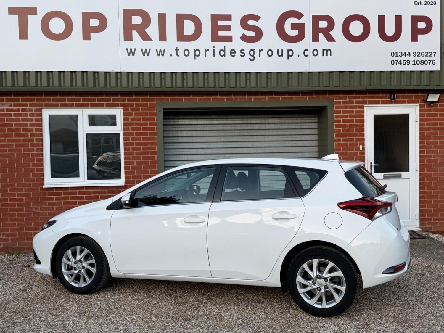 Used Toyota Auris 2018 for sale - 77052442: Photo 2