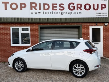 Used Toyota Auris 2018 for sale - 77052442: Photo