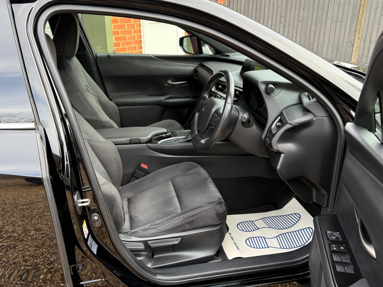 Used Lexus UX 2019 for sale - 77315395: Photo 17