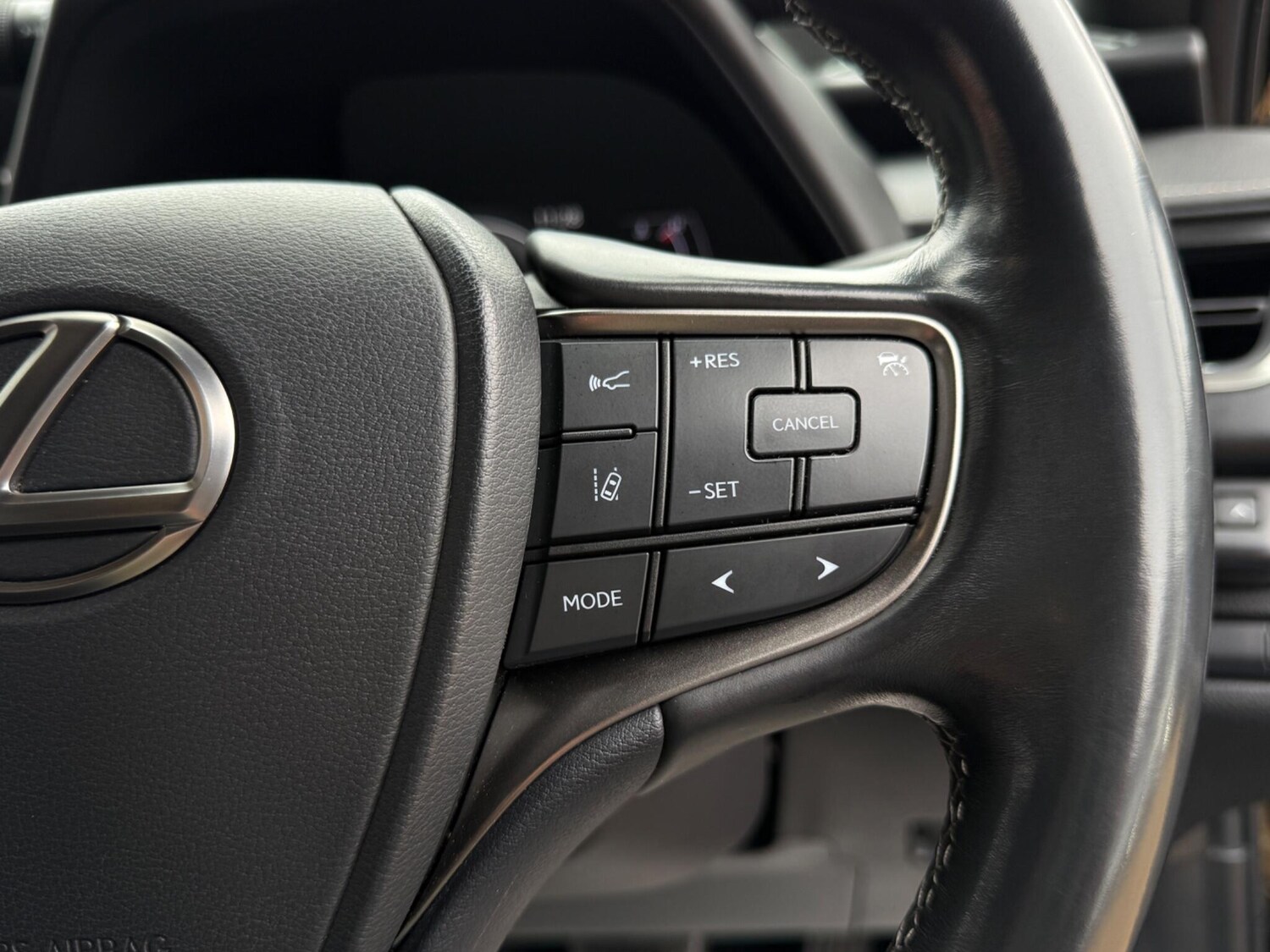 Used Lexus UX 2019 for sale - 77315395: Photo 37