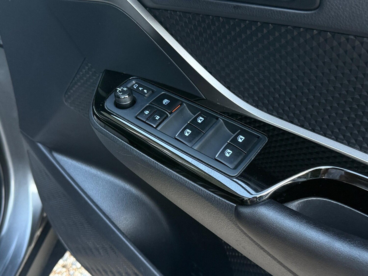 Used Toyota C-HR 2019 for sale - 76060077: Photo 16