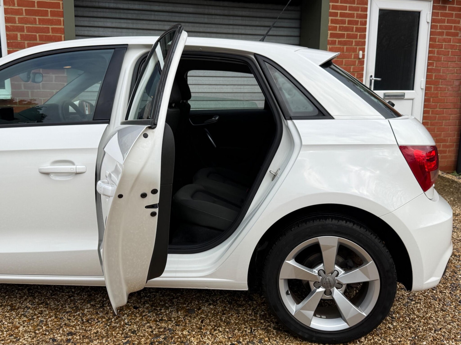 Used Audi A1 2015 for sale - 77242805: Photo 23