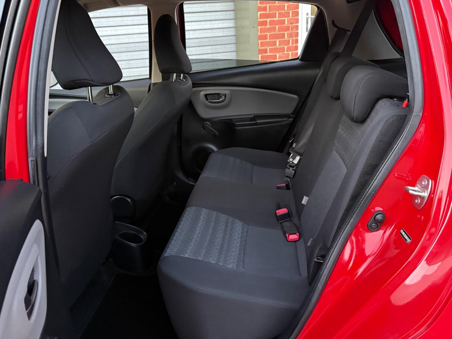 Used Toyota Yaris 2016 for sale - 77939573: Photo 11