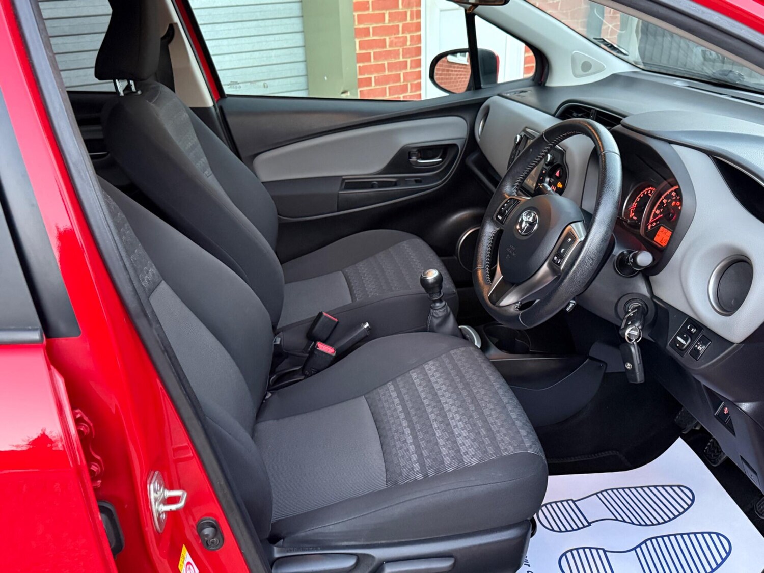 Used Toyota Yaris 2016 for sale - 77939573: Photo 15