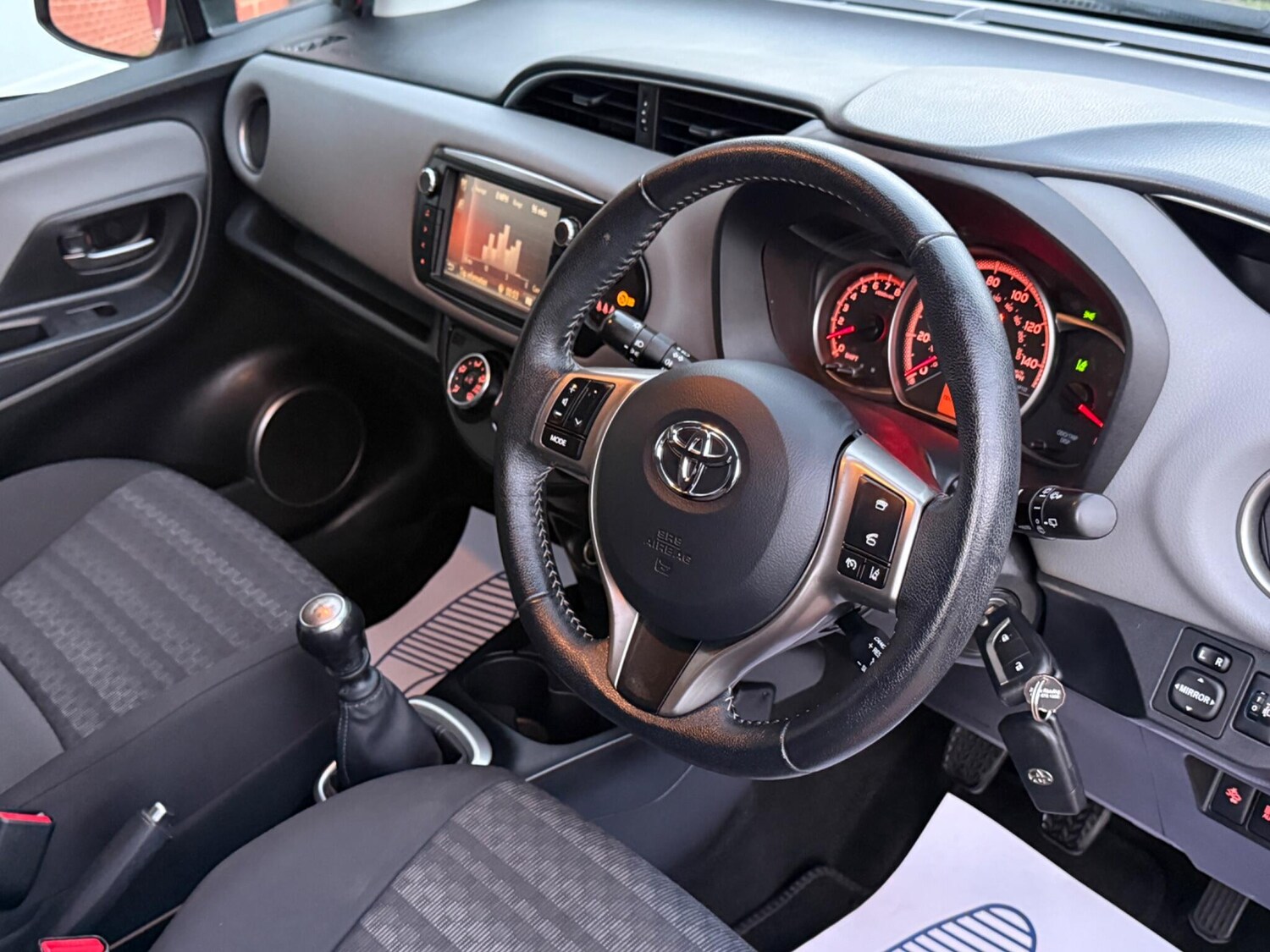 Used Toyota Yaris 2016 for sale - 77939573: Photo 16