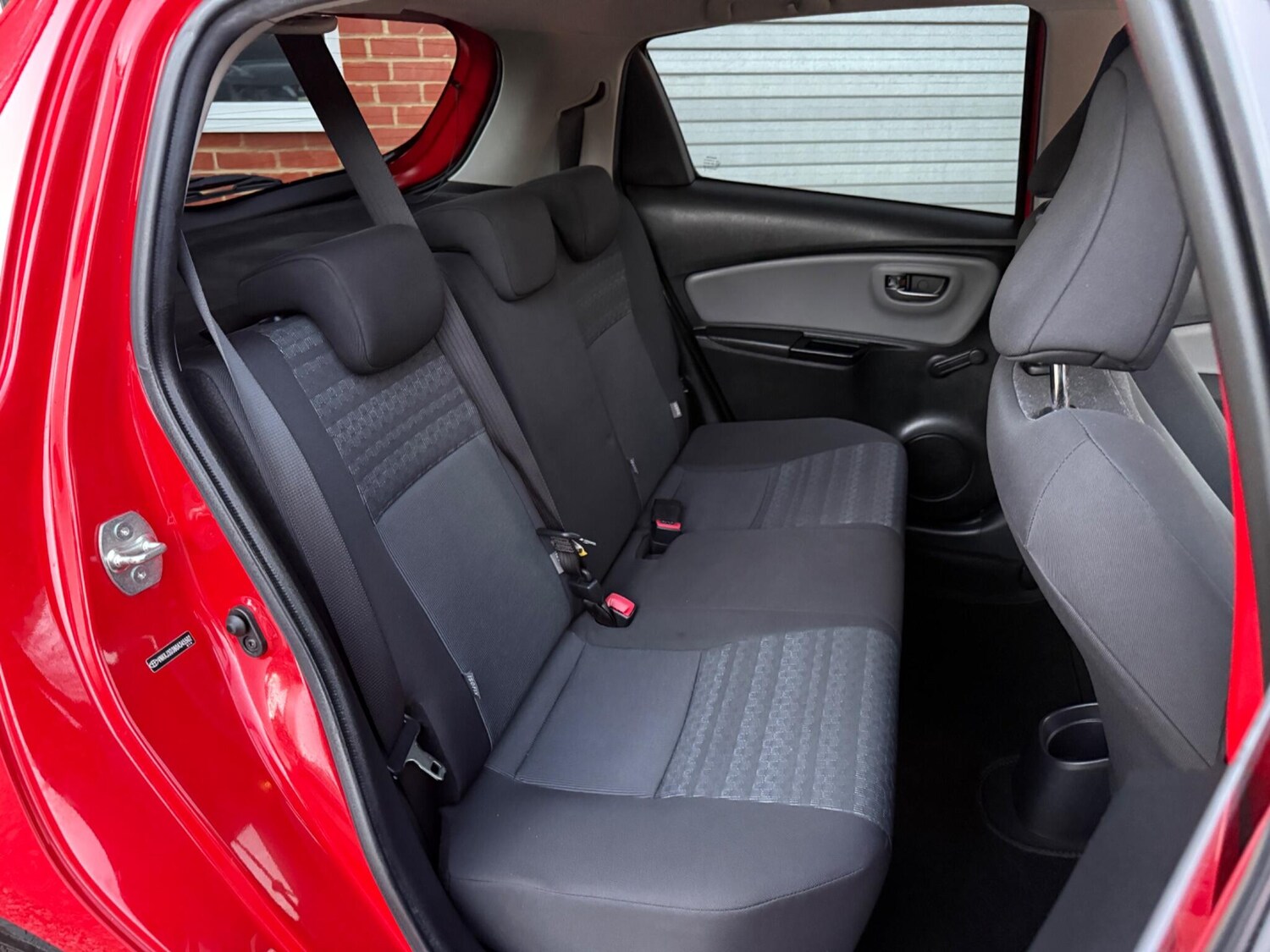 Used Toyota Yaris 2016 for sale - 77939573: Photo 20