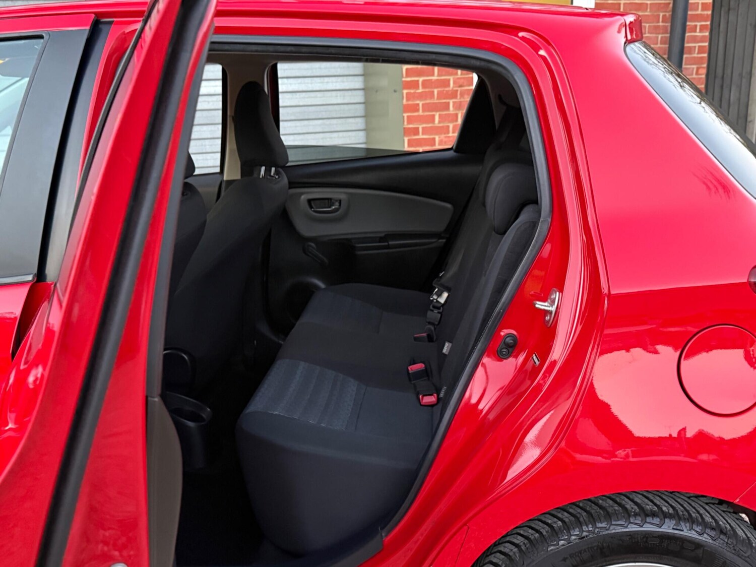 Used Toyota Yaris 2016 for sale - 77939573: Photo 27