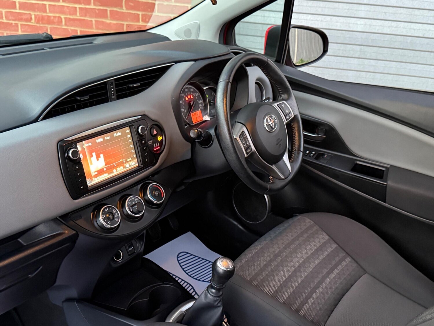 Used Toyota Yaris 2016 for sale - 77939573: Photo 29