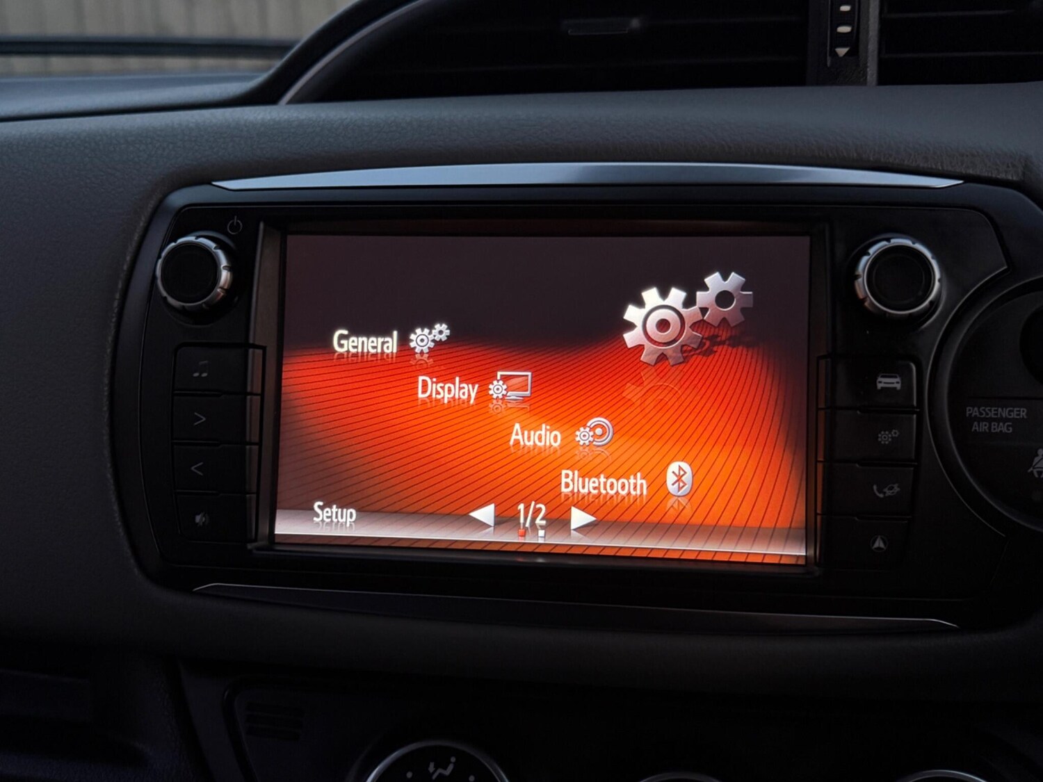 Used Toyota Yaris 2016 for sale - 77939573: Photo 48