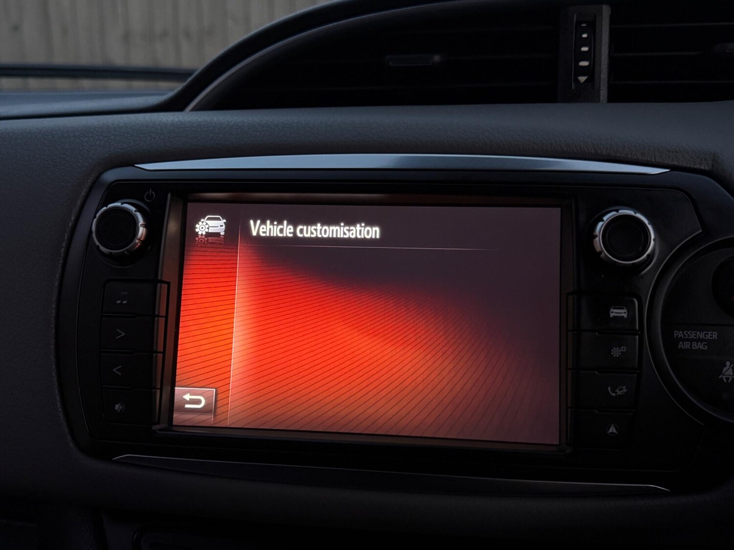 Used Toyota Yaris 2016 for sale - 77939573: Photo 58