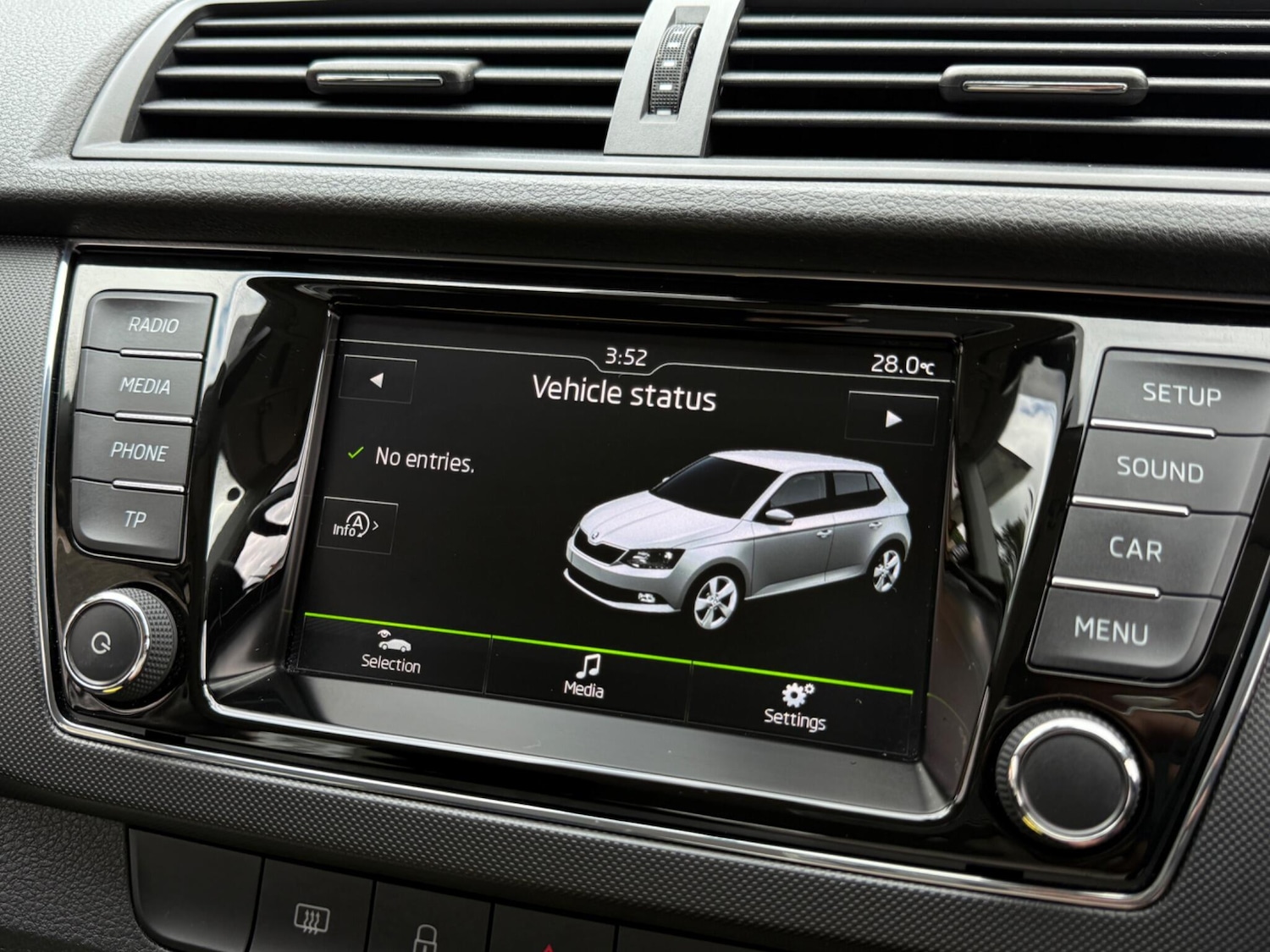 Used Skoda Fabia 2016 for sale - 77001985: Photo 41