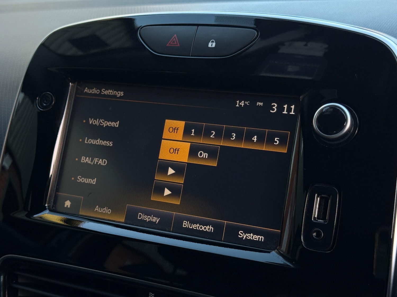 Used Renault Clio 2017 for sale - 77001973: Photo 42