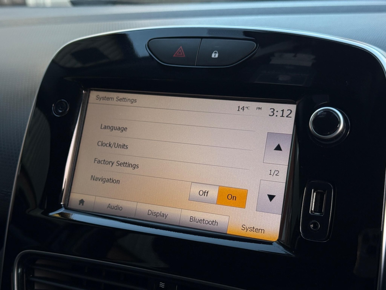 Used Renault Clio 2017 for sale - 77001973: Photo 46