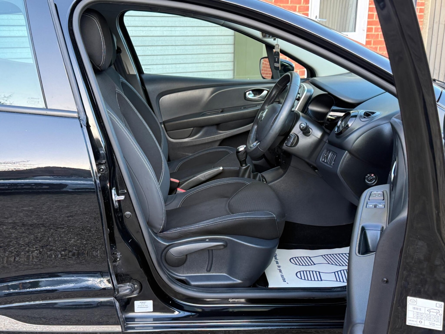 Used Renault Clio 2017 for sale - 77001973: Photo 9