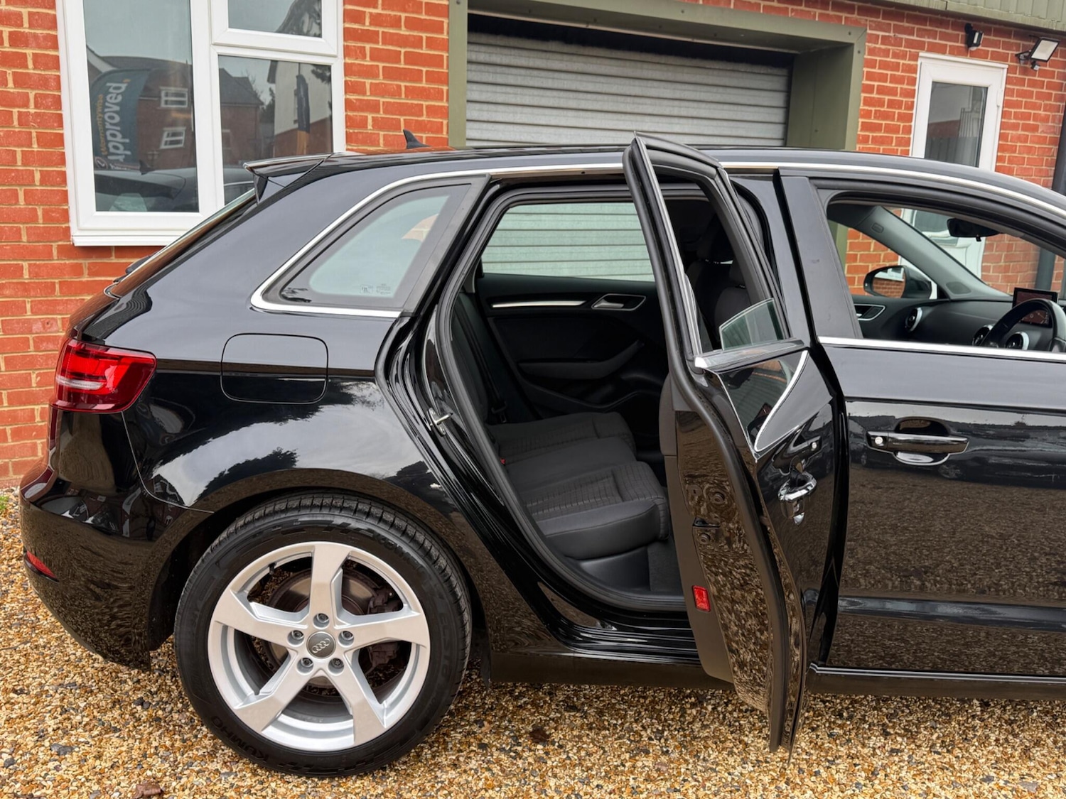 Used Audi A3 2017 for sale - 76781954: Photo 15