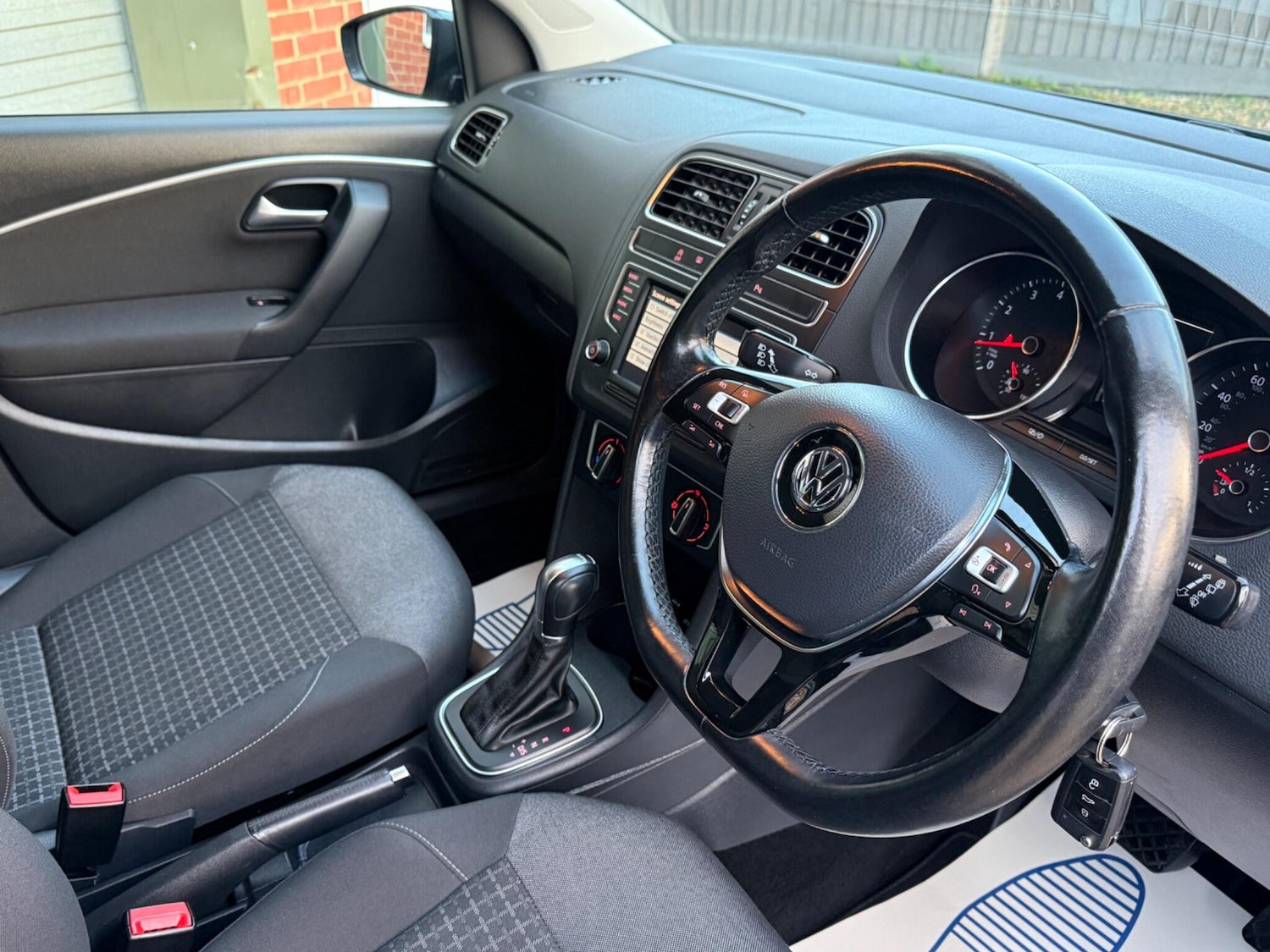 Used Volkswagen Polo 2017 for sale - 76849749: Photo 15