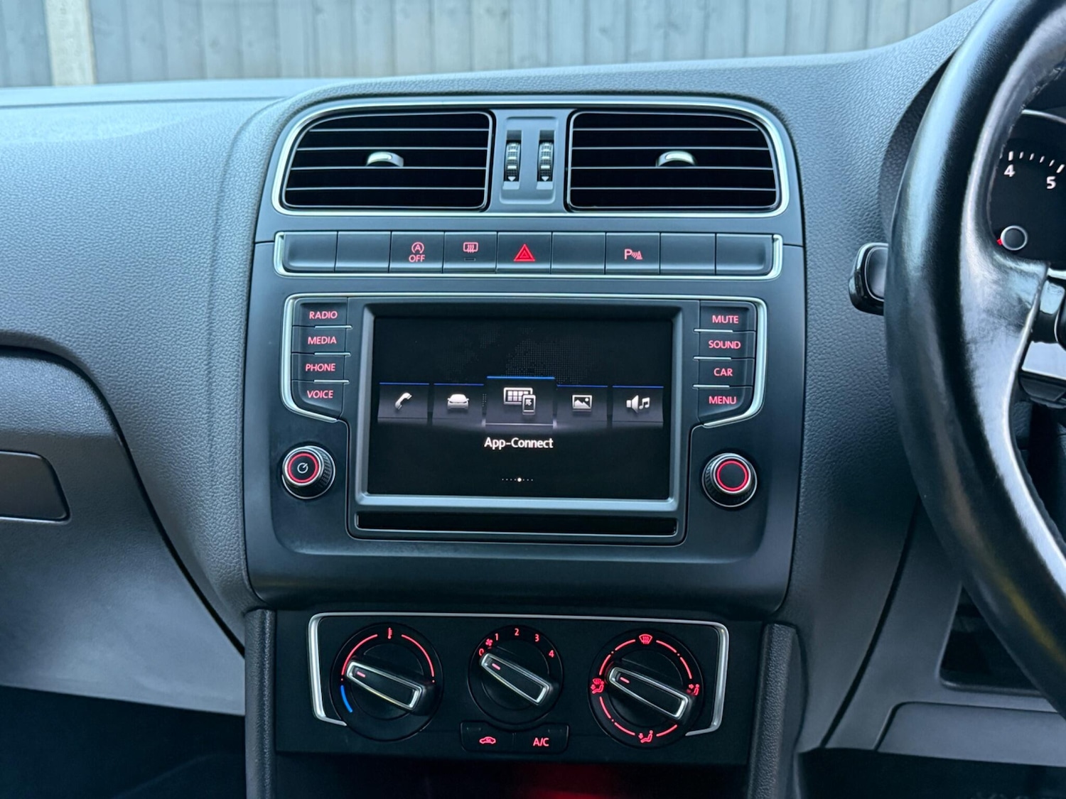 Used Volkswagen Polo 2017 for sale - 76849749: Photo 16