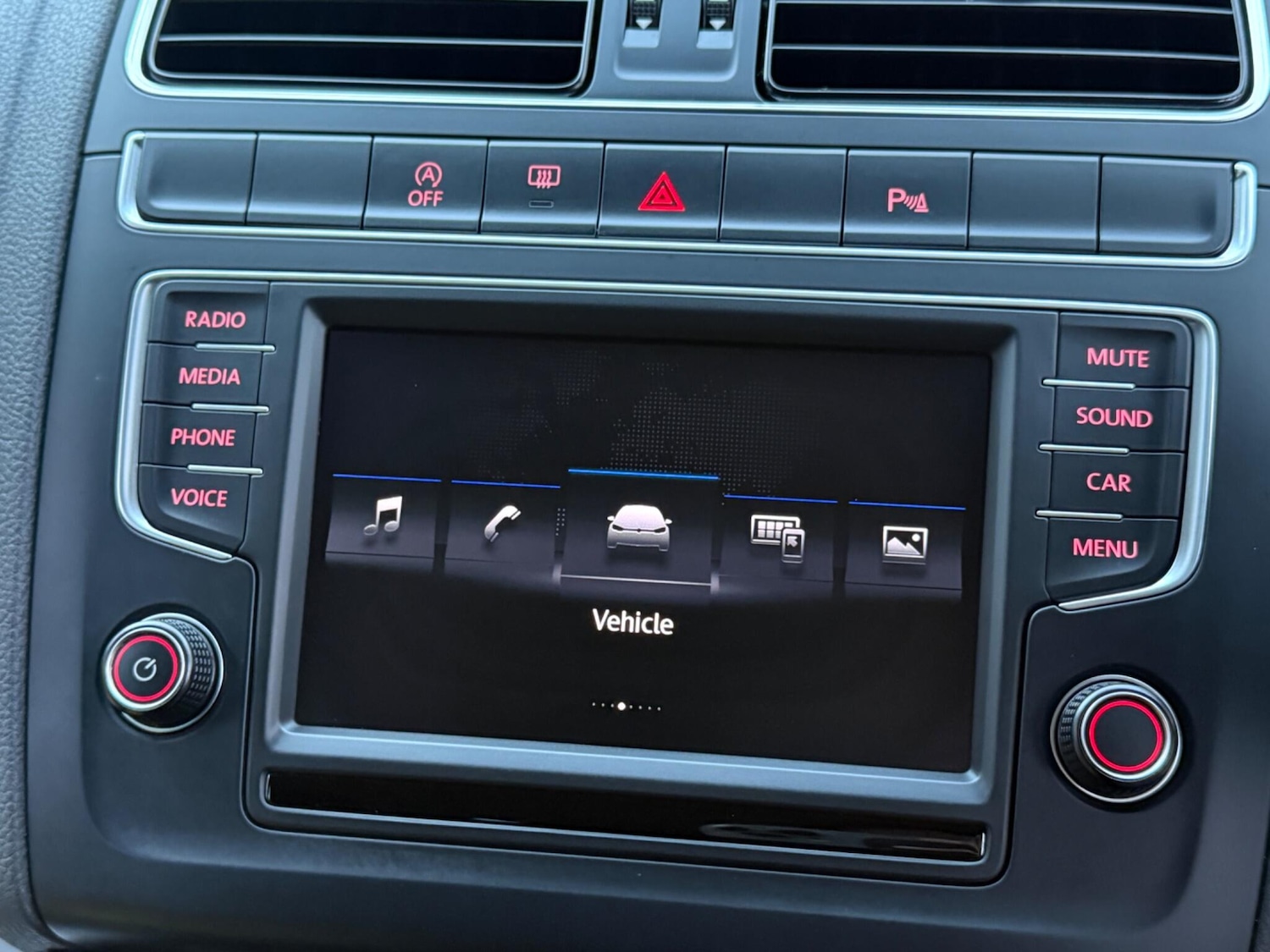 Used Volkswagen Polo 2017 for sale - 76849749: Photo 52