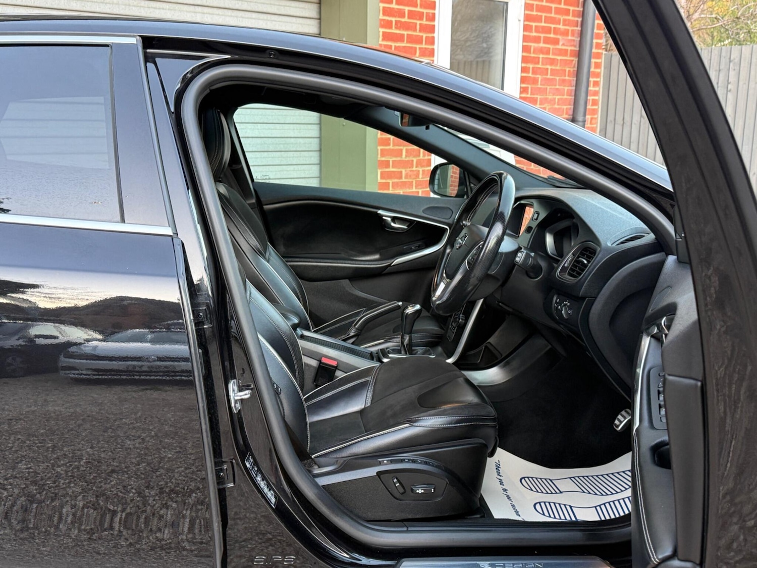 Used Volvo V40 2018 for sale - 77052507: Photo 12