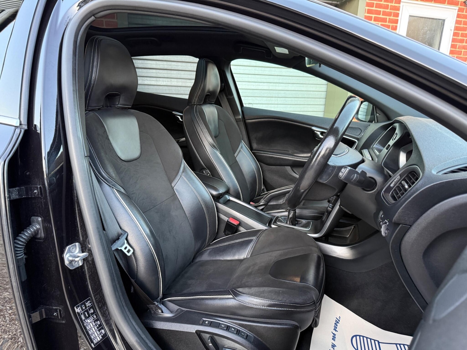 Used Volvo V40 2018 for sale - 77052507: Photo 18