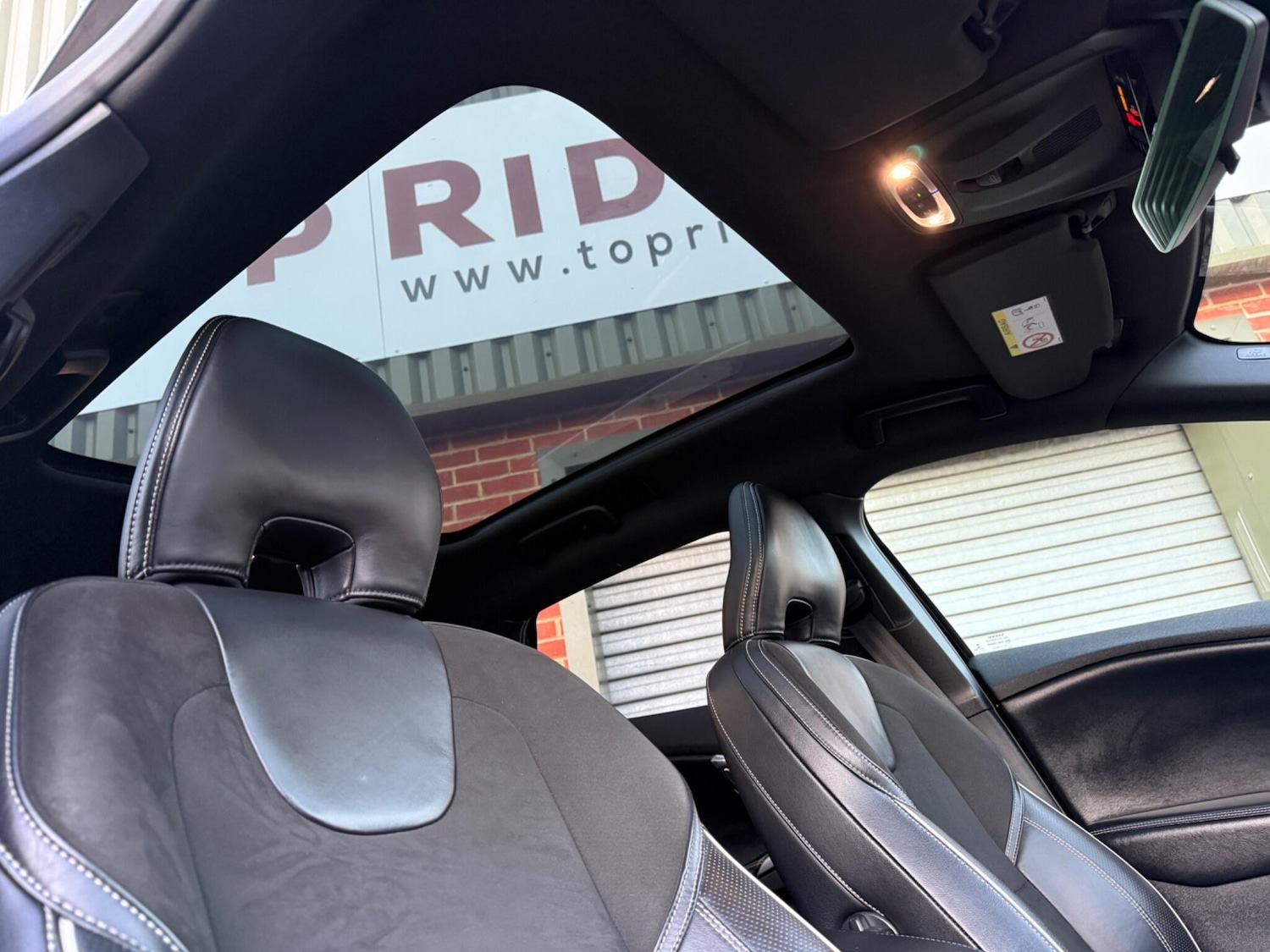 Used Volvo V40 2018 for sale - 77052507: Photo 19