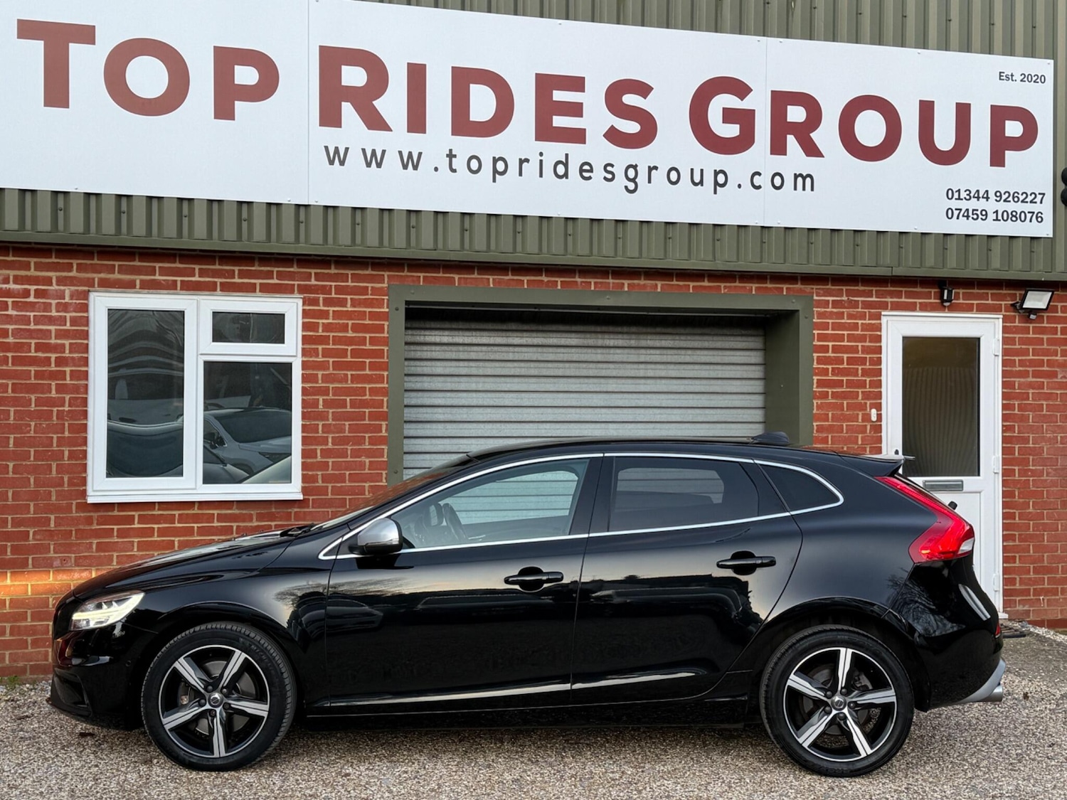 Used Volvo V40 2018 for sale - 77052507: Photo 2