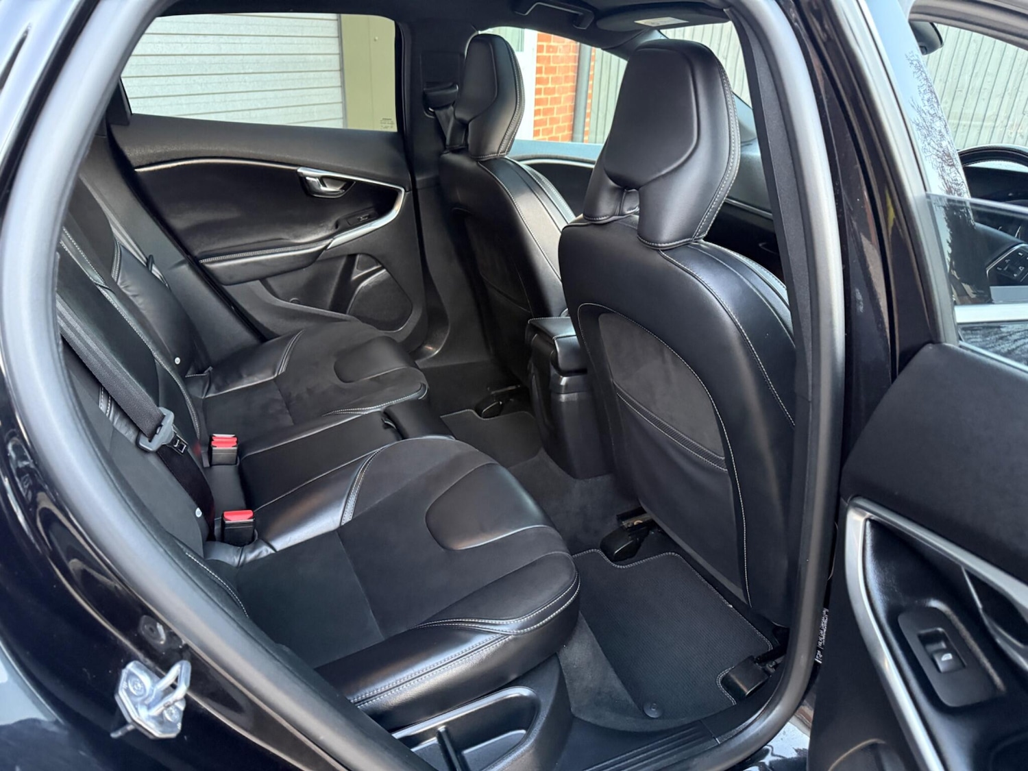 Used Volvo V40 2018 for sale - 77052507: Photo 21