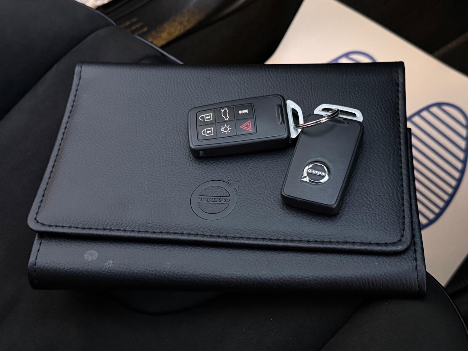 Used Volvo V40 2018 for sale - 77052507: Photo 25