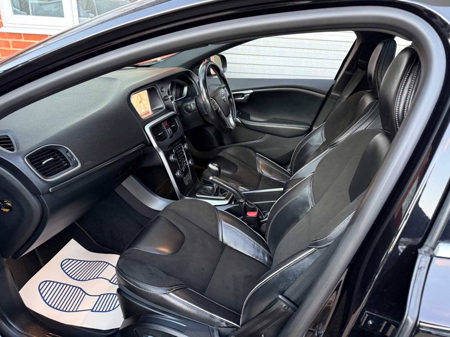 Used Volvo V40 2018 for sale - 77052507: Photo 31