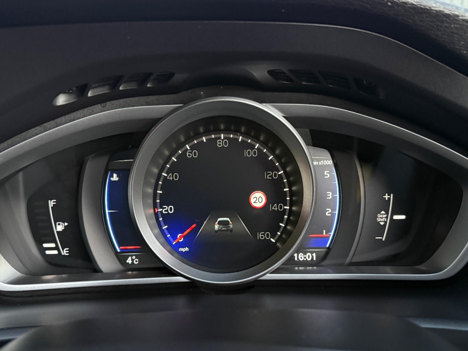 Used Volvo V40 2018 for sale - 77052507: Photo 43