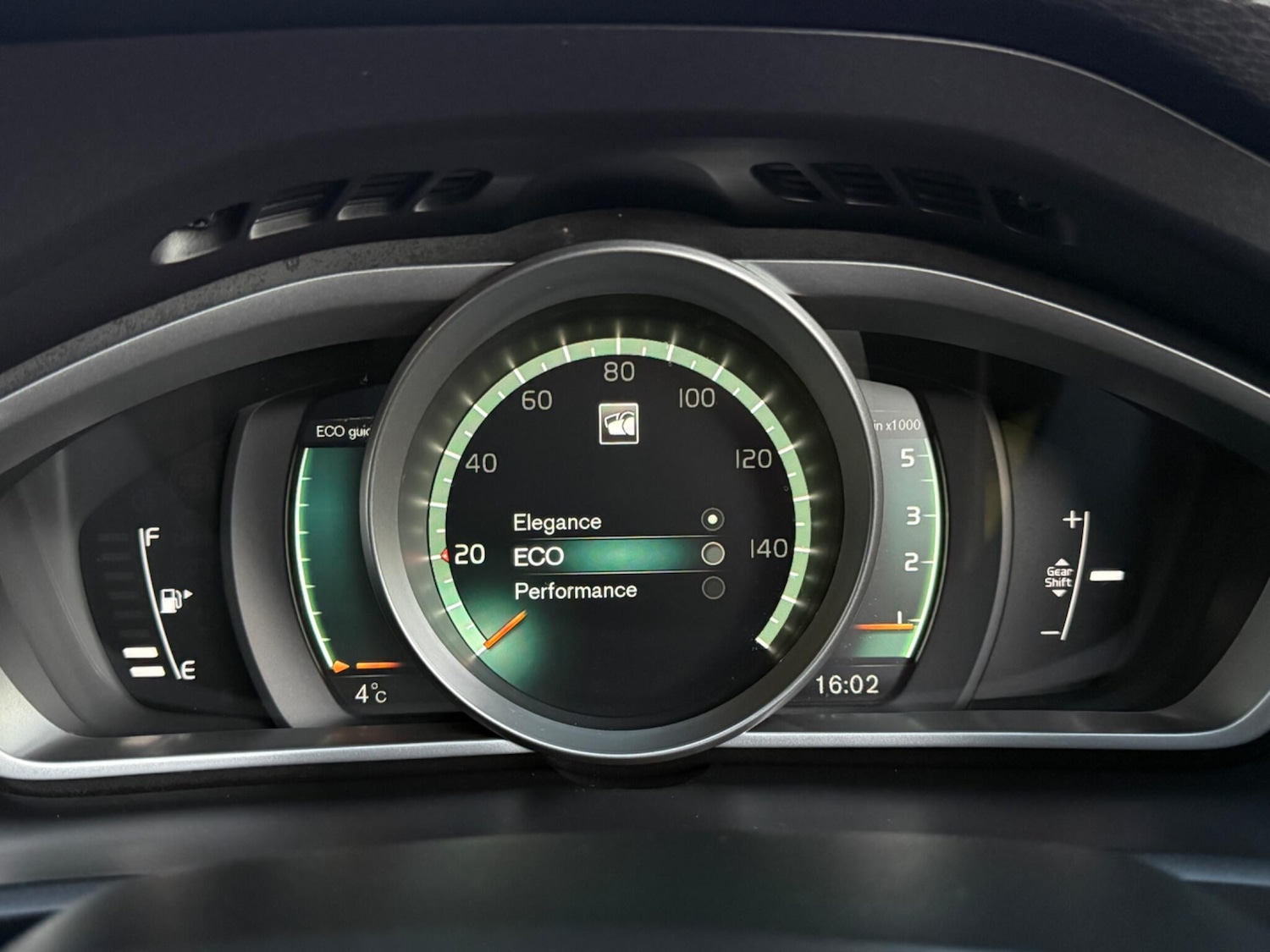 Used Volvo V40 2018 for sale - 77052507: Photo 47