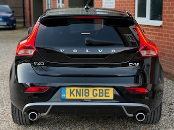 Used Volvo V40 2018 for sale - 77052507: Photo