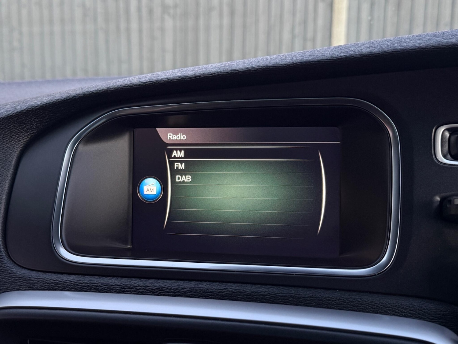 Used Volvo V40 2018 for sale - 77052507: Photo 58