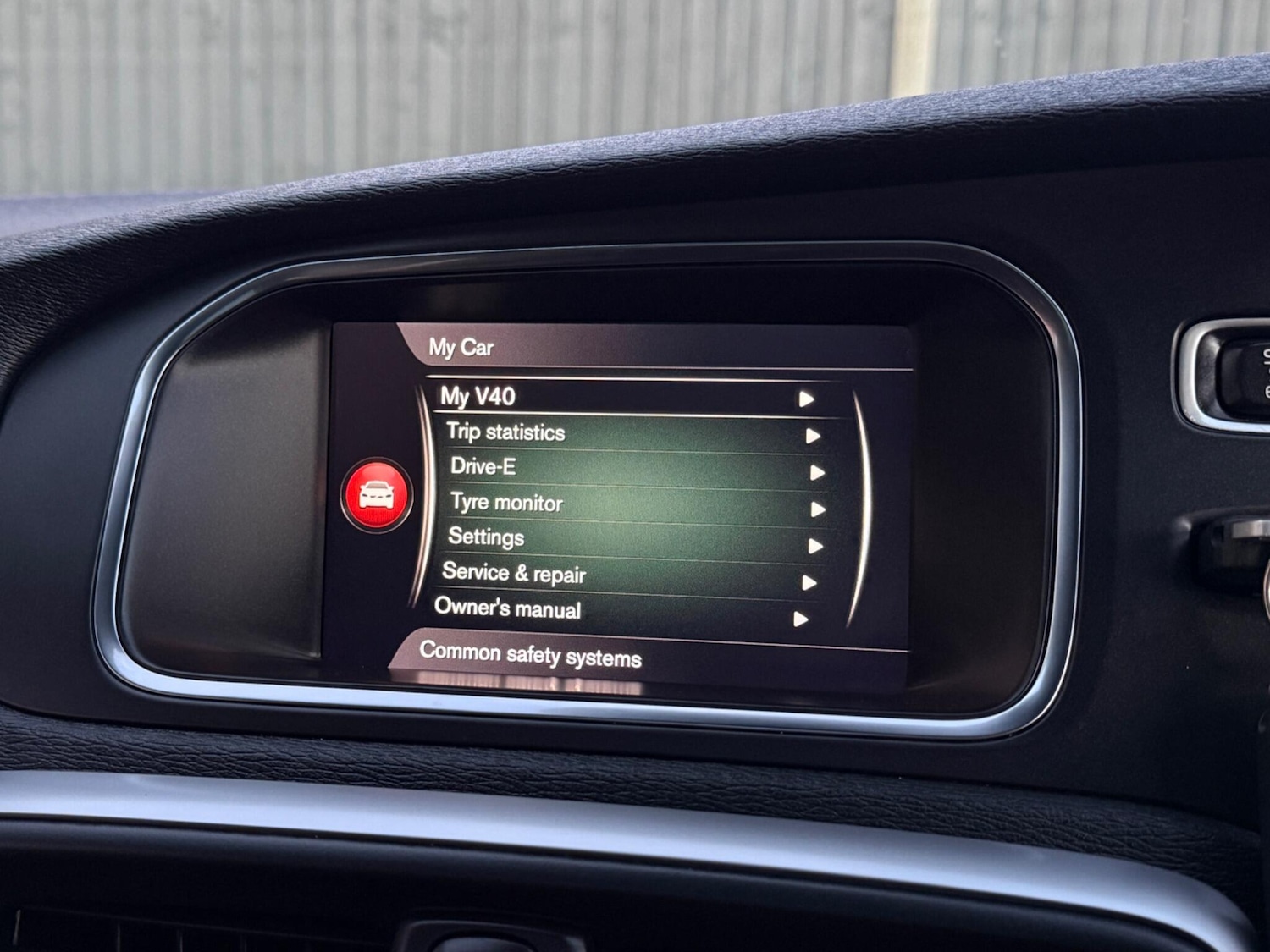 Used Volvo V40 2018 for sale - 77052507: Photo 66