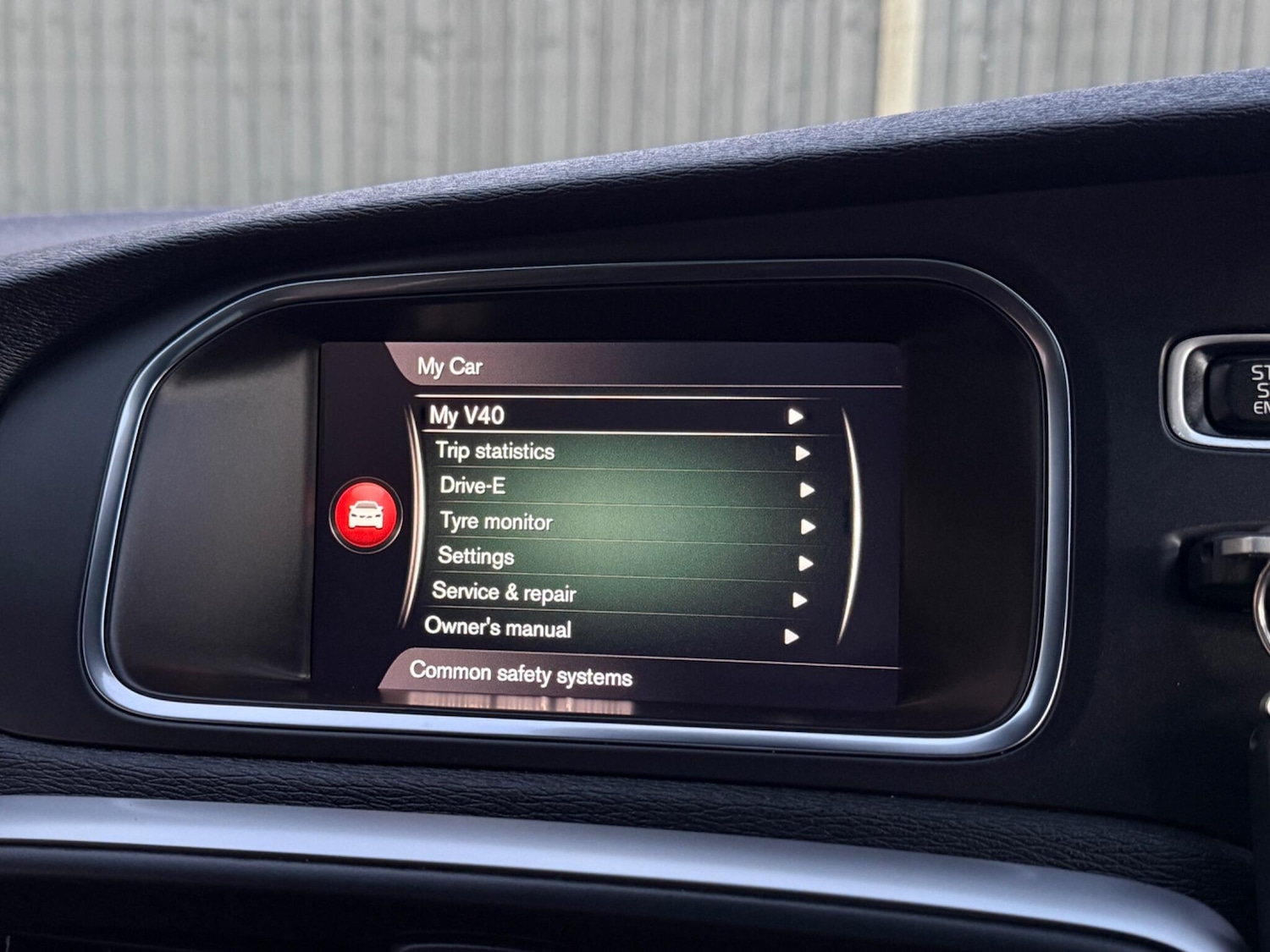 Used Volvo V40 2018 for sale - 77052507: Photo 67