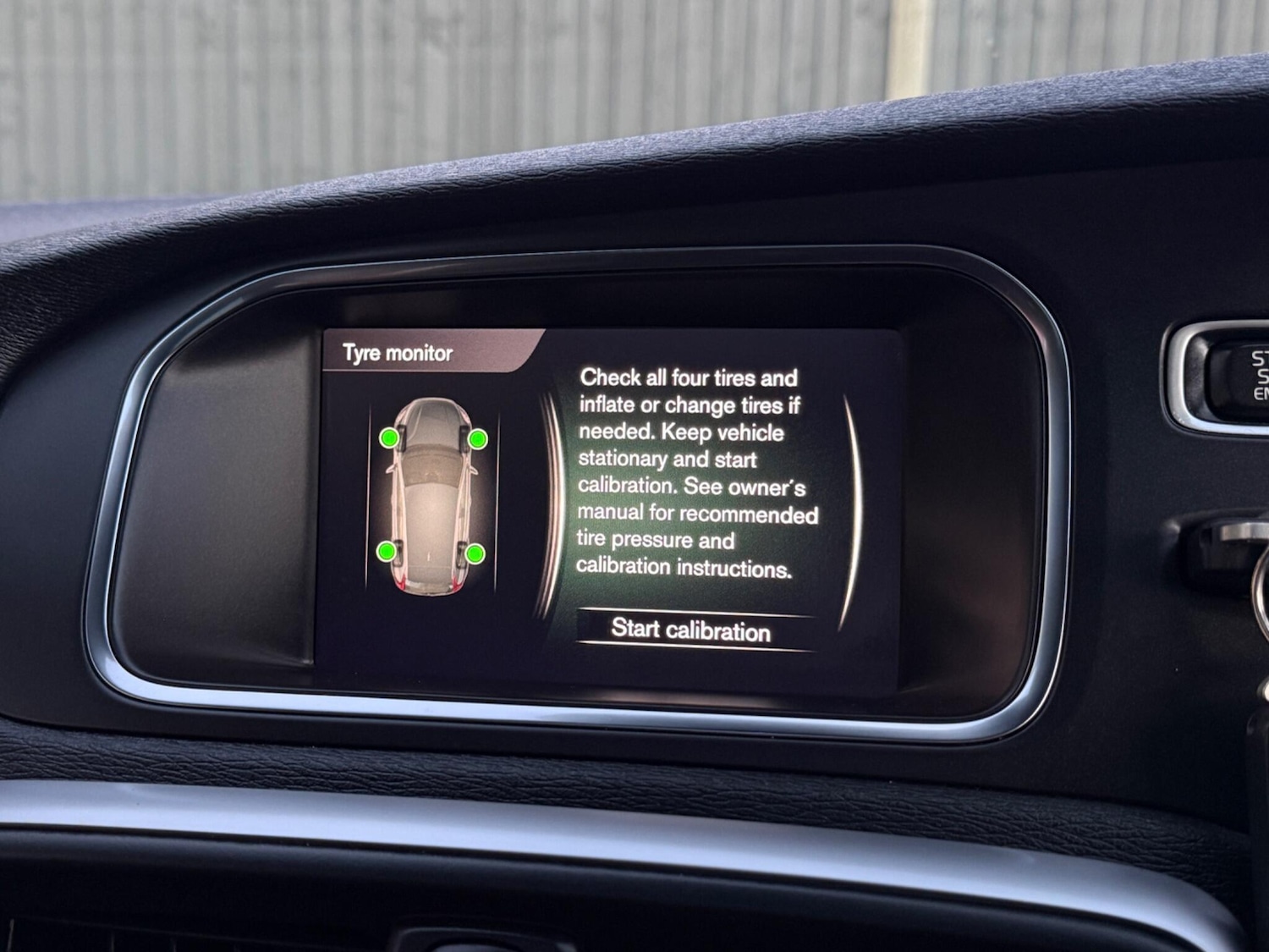 Used Volvo V40 2018 for sale - 77052507: Photo 73