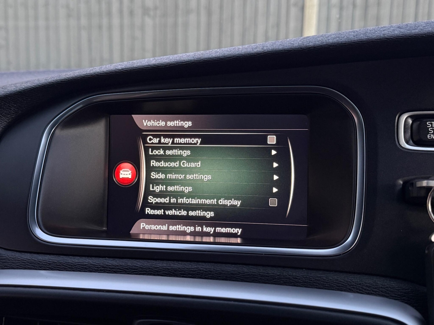 Used Volvo V40 2018 for sale - 77052507: Photo 75