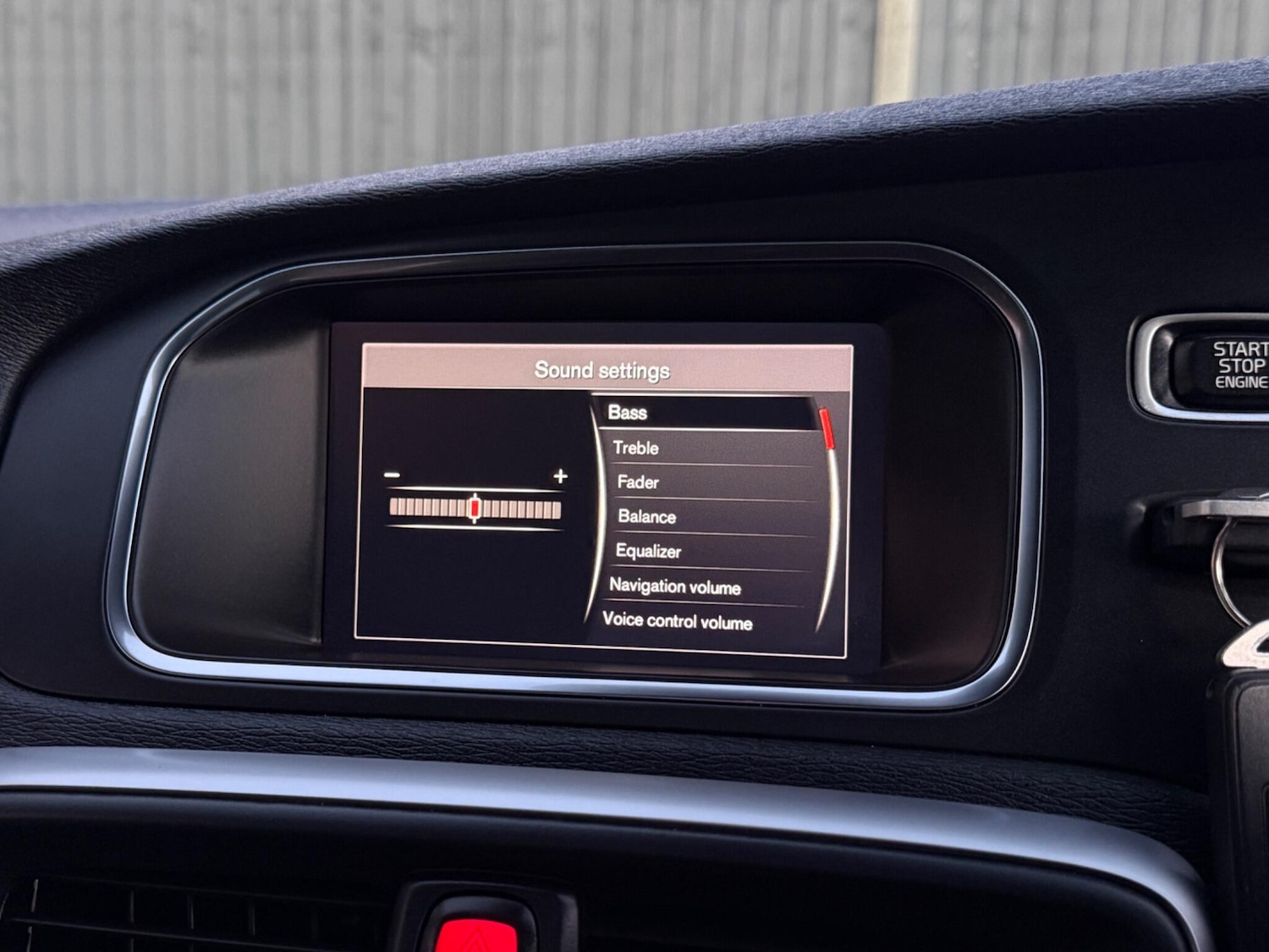 Used Volvo V40 2018 for sale - 77052507: Photo 90