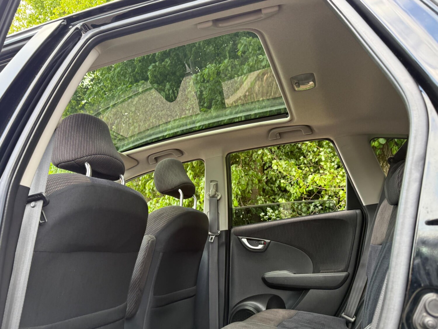 Vehicle 29