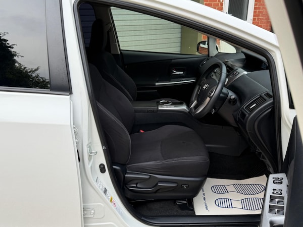 Used Toyota Prius+ 2018 for sale - 75540331: Photo 13
