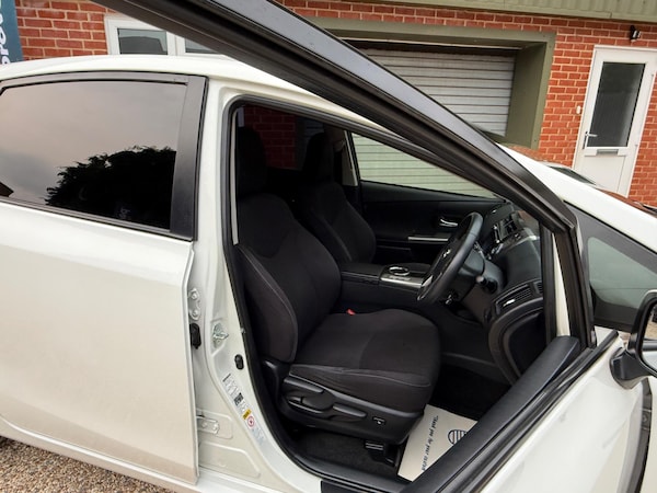 Used Toyota Prius+ 2018 for sale - 75540331: Photo 14