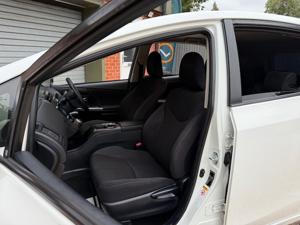 Used Toyota Prius+ 2018 for sale - 75540331: Photo 32