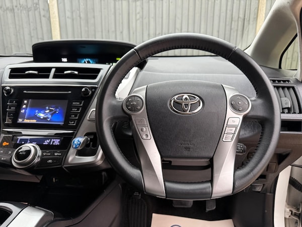 Used Toyota Prius+ 2018 for sale - 75540331: Photo 34