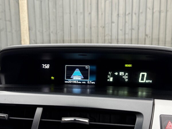Used Toyota Prius+ 2018 for sale - 75540331: Photo 45