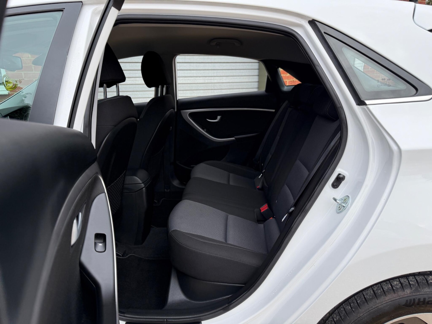 Used Hyundai i30 2015 for sale - 77705136: Photo 13